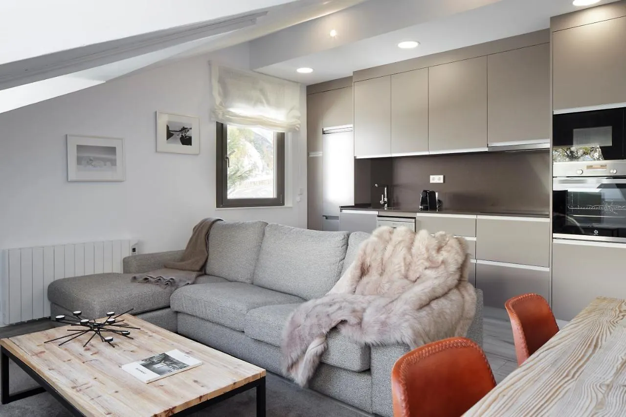 Irissa By Feelfree Rentals Naut Aran Апартаменты